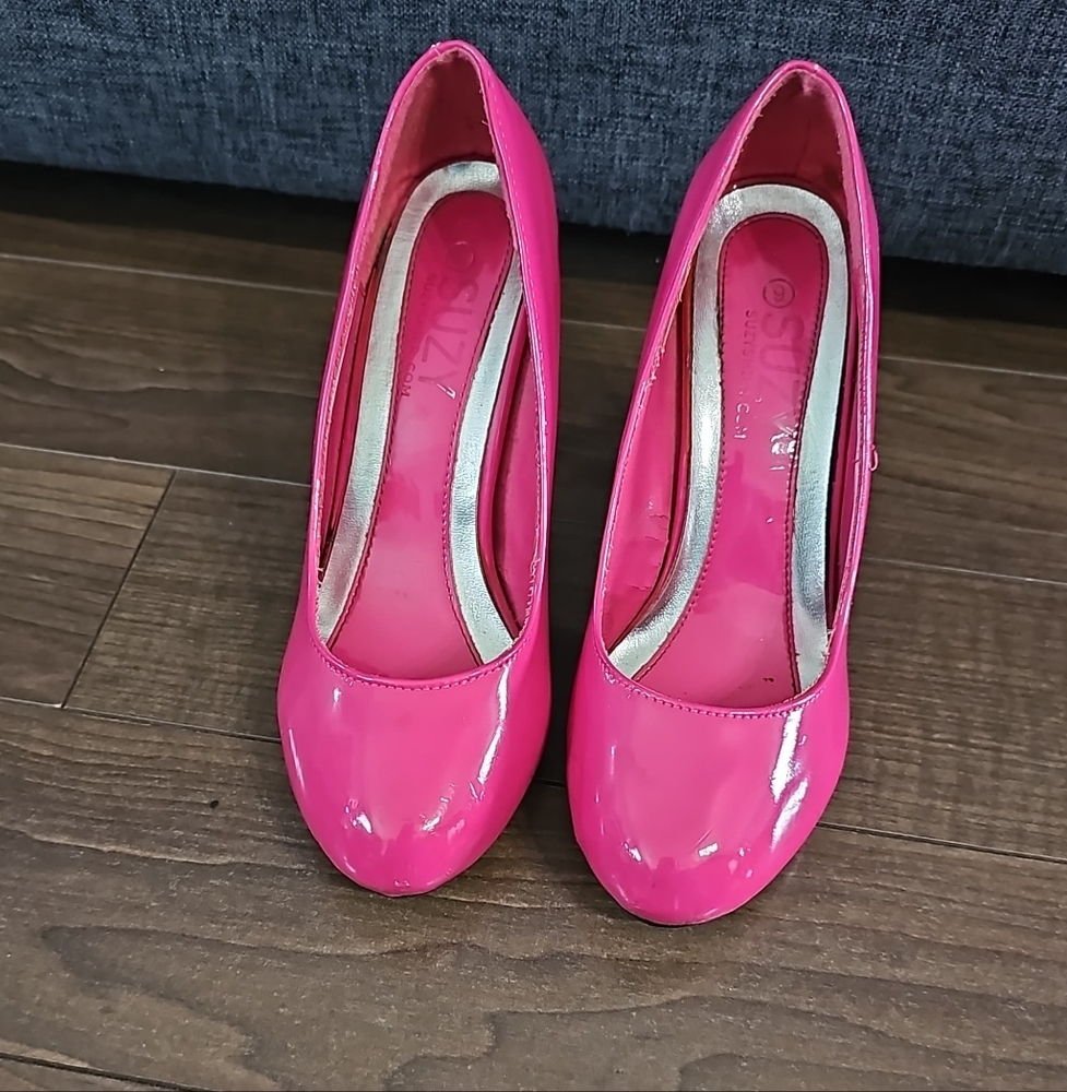 Sandals - Picture 2 of 2